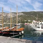 Victoria Komiža