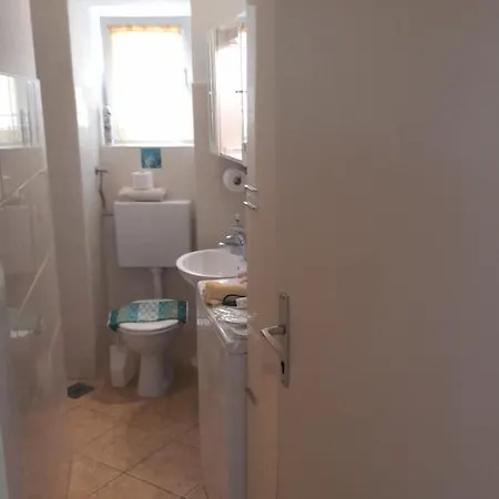 Apartment Victoria Komiza