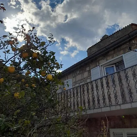 Victoria Apartment Komiza
